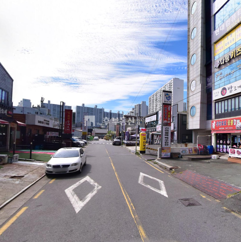 부산 사하구 다대동 (무권리) 낫개 테마거리 철거 공실 너무나 귀한 상가 월세 매물번호 11362 사진 1
