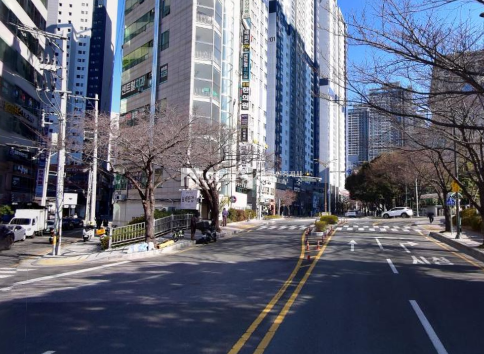 부산 연제구 연산동 부산 시청 핵심 상권 깔끔한 상가 1층 17평 적극 추천 상가 월세 매물번호 10402 사진 1
