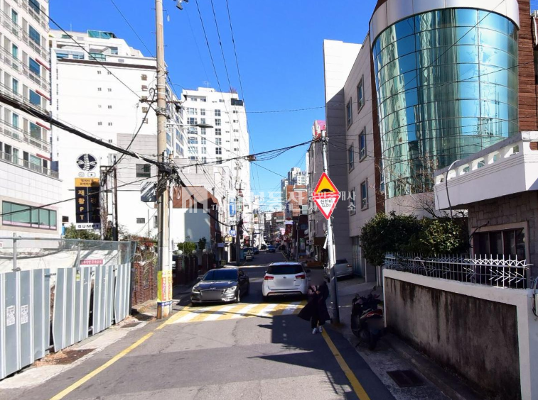 부산 수영구 남천동 남천동 해변 시장 인근 주택 개조 상가 단독 건물 식당 카페 추천 상가 월세 매물번호 11192 사진 1