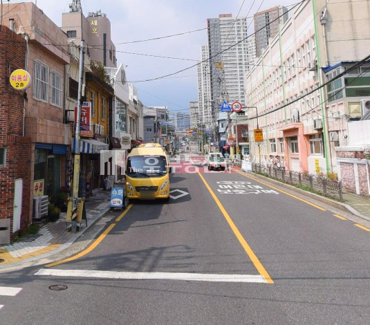 부산 부산진구 전포동 전포사잇길 대로변 월임대료 저렴한 소형상가 4평 창고도 있어요 월세 매물번호 11618 사진 1