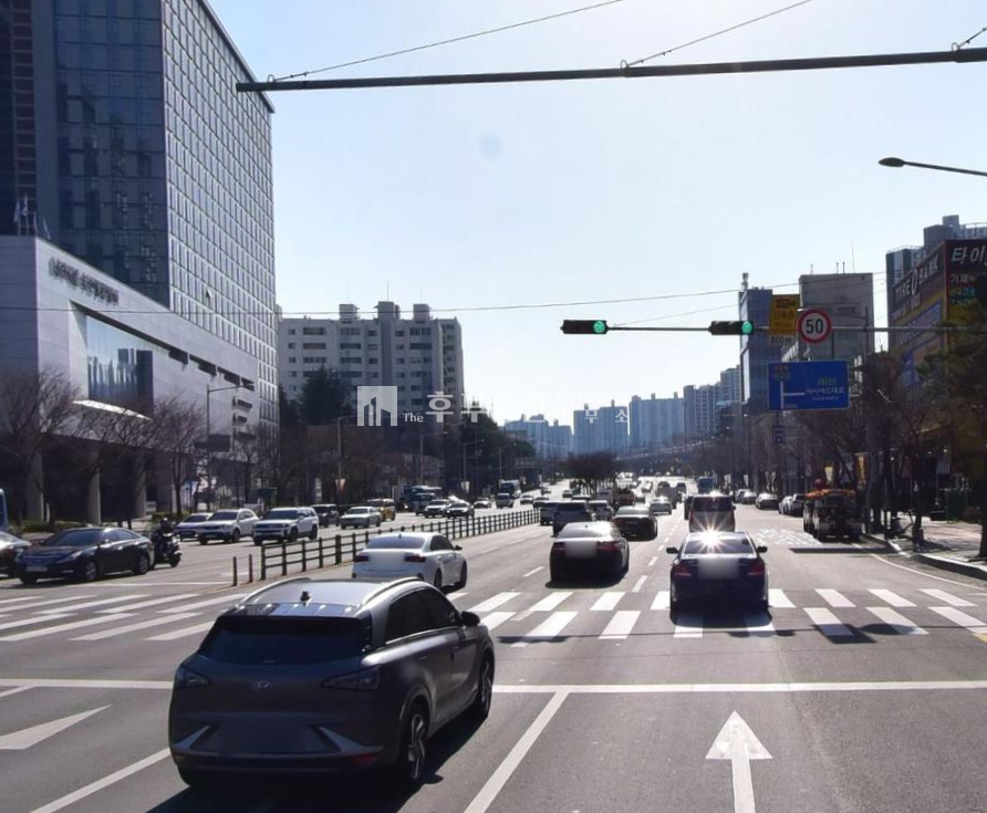 부산 연제구 거제동 거제역 인근 1층 50평 상가 임대 월세 매물번호 12008 사진 1